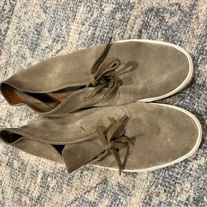 VINCE lace up sneakers